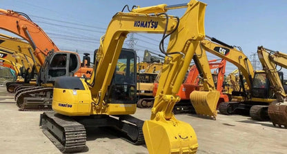 Escavatore Komatsu 80 quintali 1764 ore di lavoro - Tecnoexperts